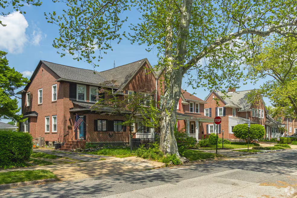 A Union Park Gardens home today, still reflecting the original English Garden Suburb character